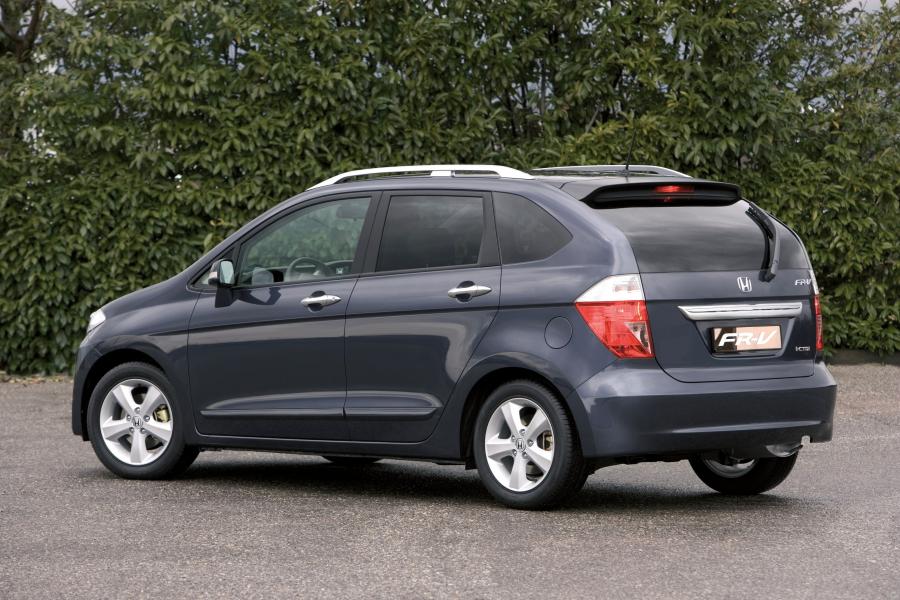  Honda FR-V 2004 года  (фото 24 из 30)